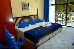 298947_15092318020036313437